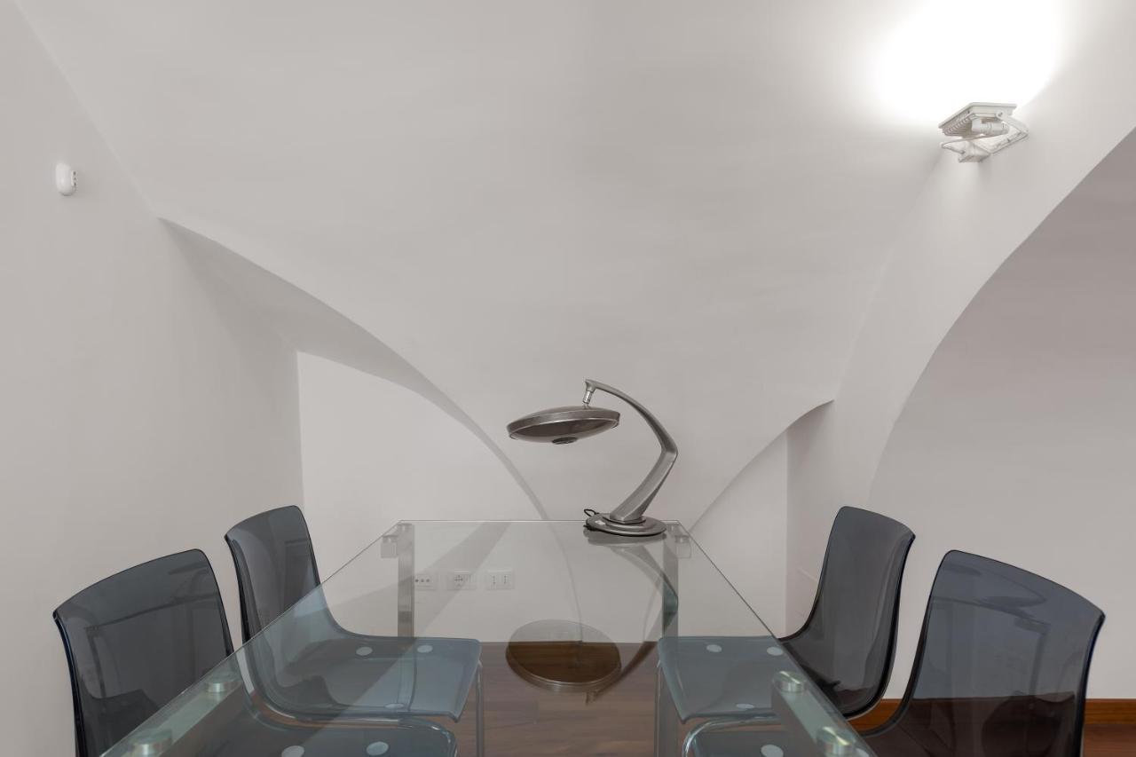 New! Amazing Piazza Navona View Apartman Róma Kültér fotó