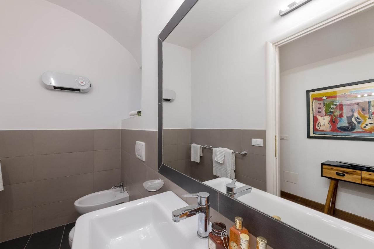 New! Amazing Piazza Navona View Apartman Róma Kültér fotó