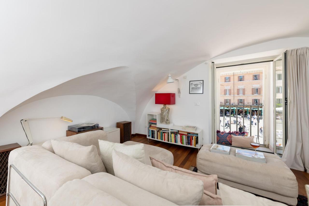 New! Amazing Piazza Navona View Apartman Róma Kültér fotó