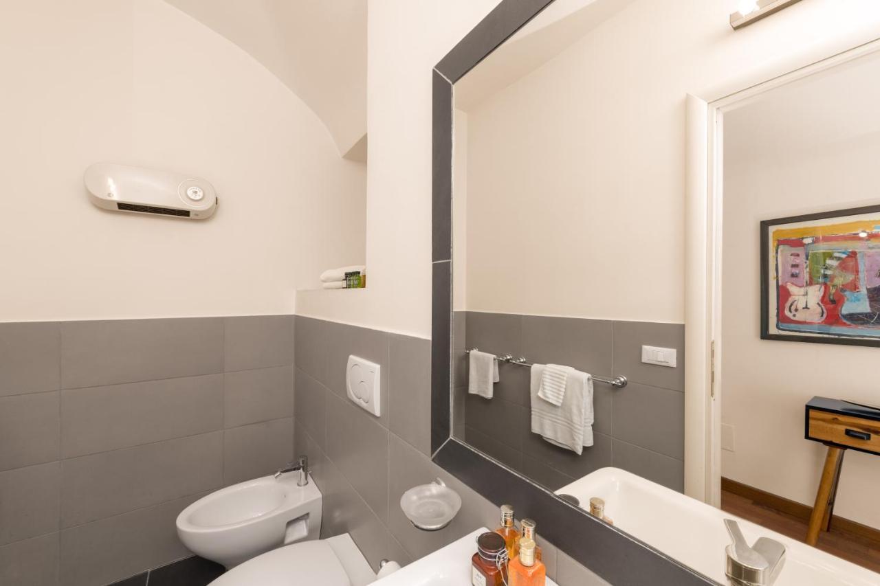 New! Amazing Piazza Navona View Apartman Róma Kültér fotó