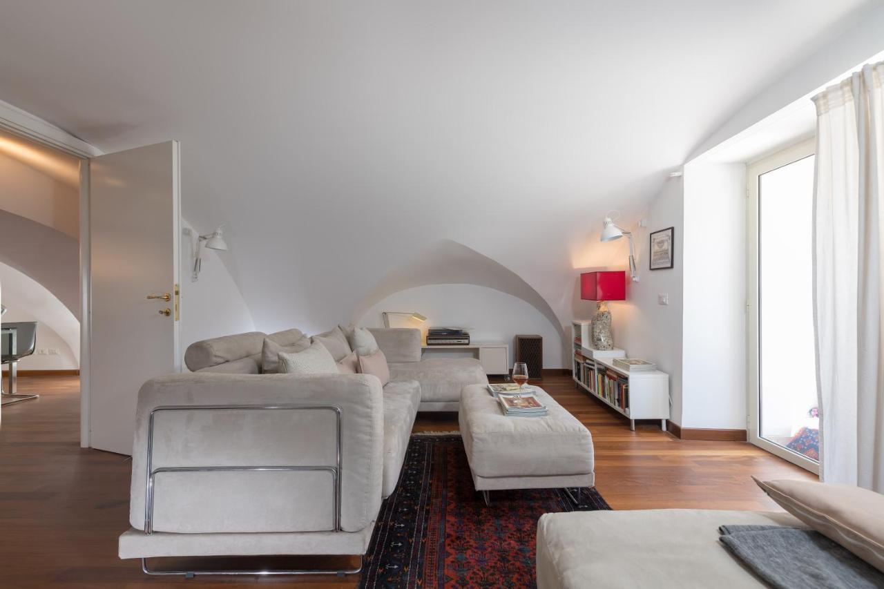 New! Amazing Piazza Navona View Apartman Róma Kültér fotó