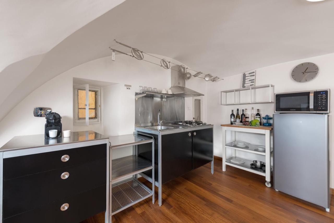 New! Amazing Piazza Navona View Apartman Róma Kültér fotó