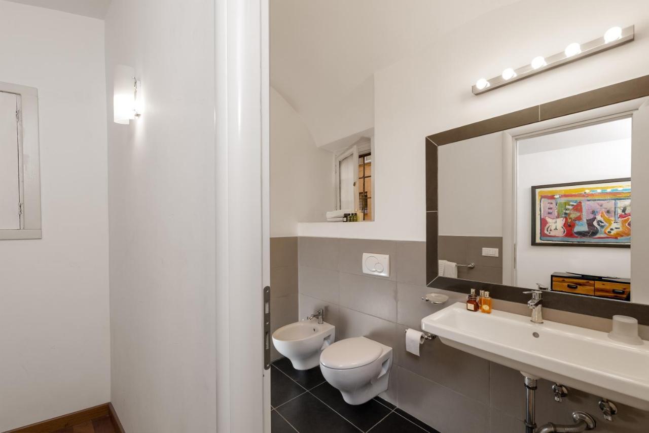 New! Amazing Piazza Navona View Apartman Róma Kültér fotó