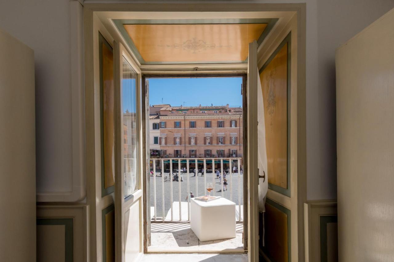 New! Amazing Piazza Navona View Apartman Róma Kültér fotó